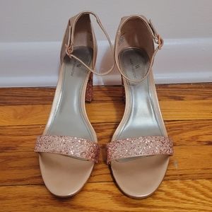 RARELY WORN Size 9.5 Pink Worthington Block Heel